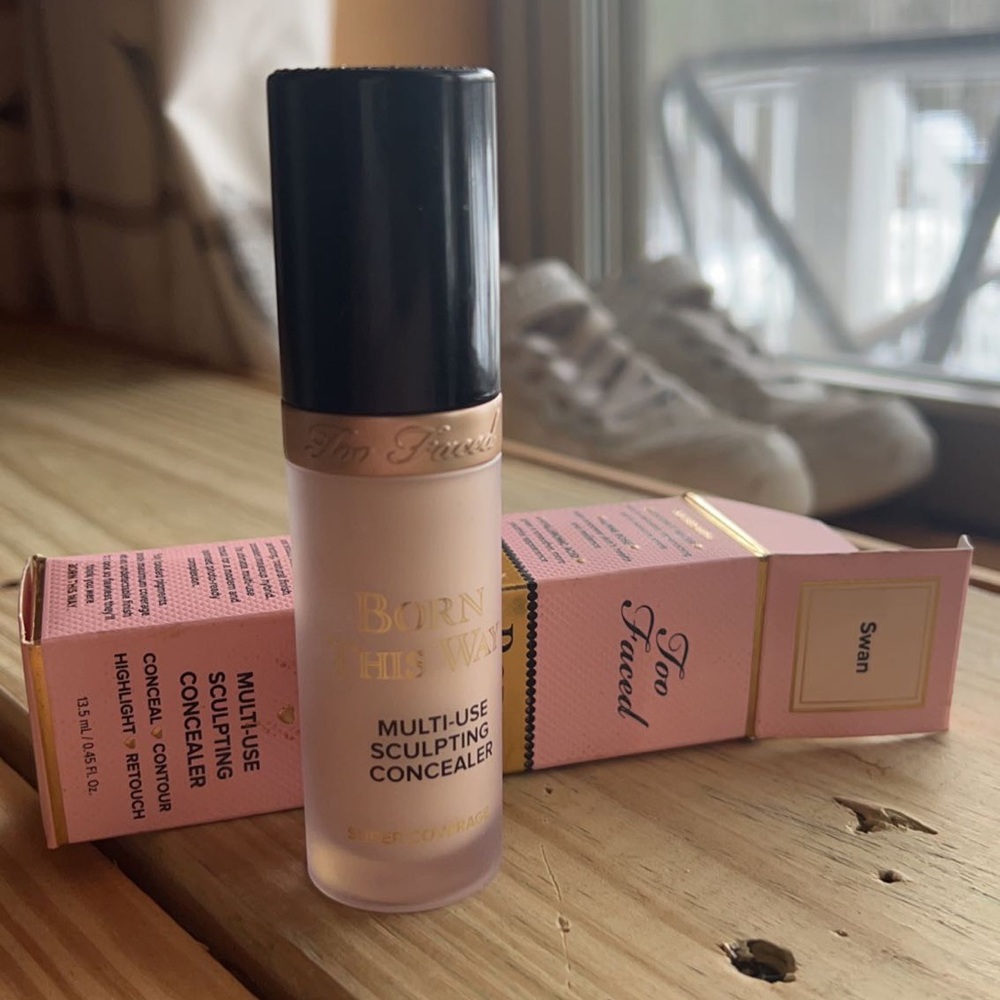 Too Faced Born This Way